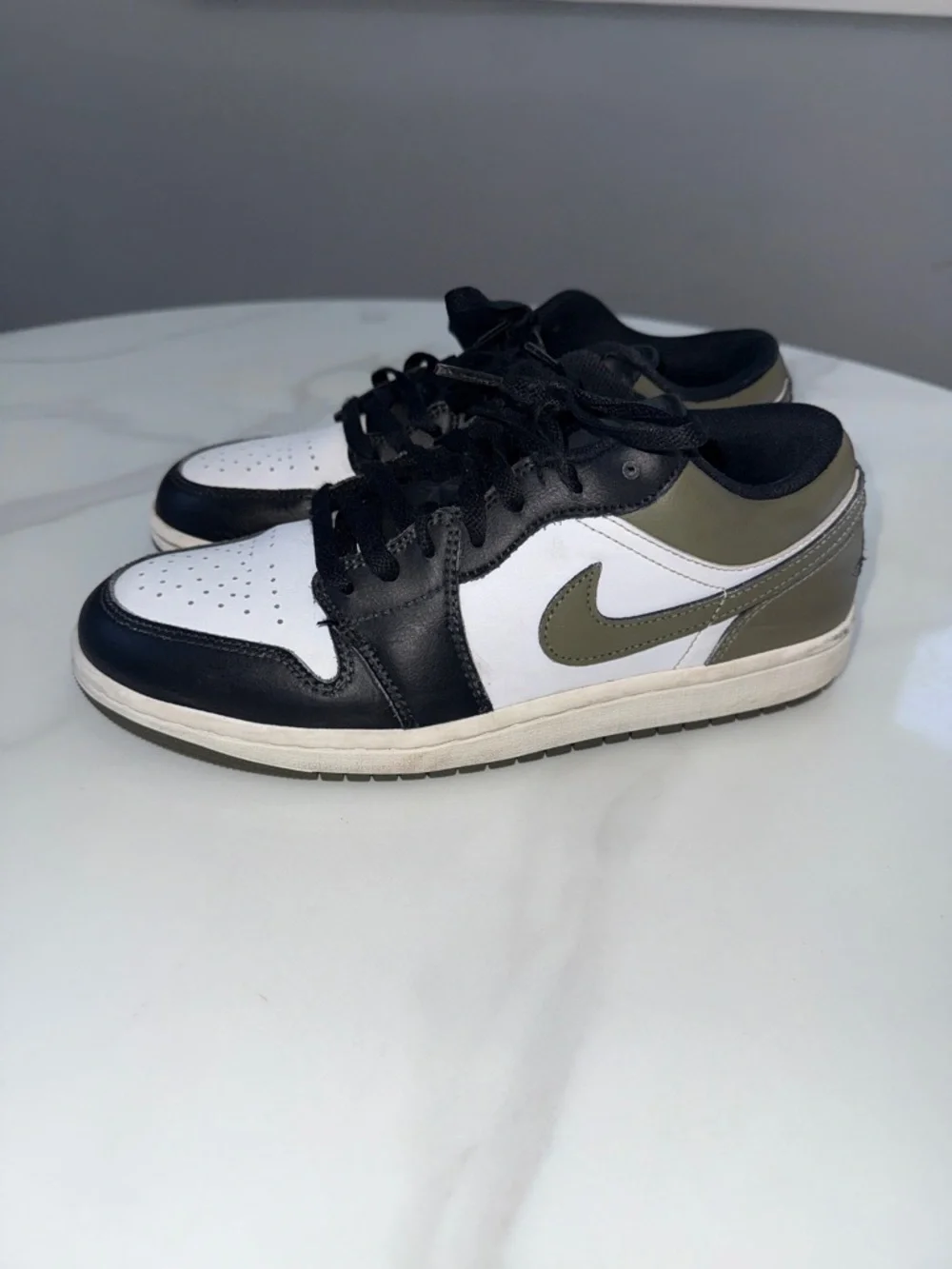 Nike Low-Top Sneakers in White, Black & Olive